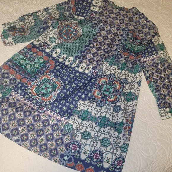 Chico's No-Iron Cotton-Blend Tilework Pocket Tunic Size 2 is Large - Picture 7 of 7